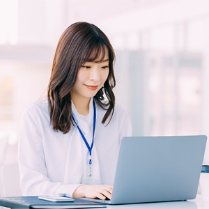 管理画面で会員情報を登録している様子